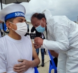 Marineros estimulan a vacunarse contra el COVID-19 en las FFAA