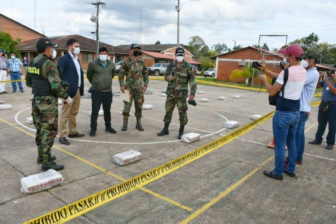 En dos operativos incautan 15 toneladas de cocaína 