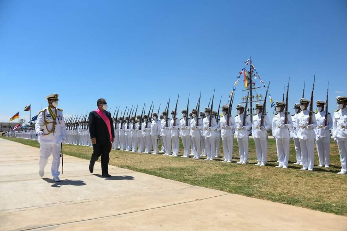 En el 48 aniversario de la Escuela Naval Militar destacan el trabajo de las FFAA