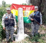 Navales supervisan 142 hitos fronterizos en frontera con Argentina