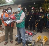 Defensa Civil entrega ayuda humanitaria a familias de Rurrenabaque