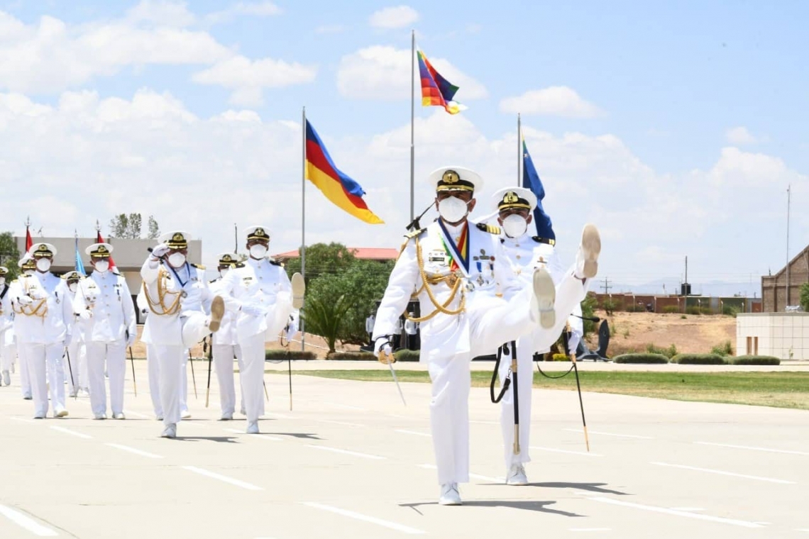 La Armada Bolivia en 195 años premia el esfuerzo y dedicación