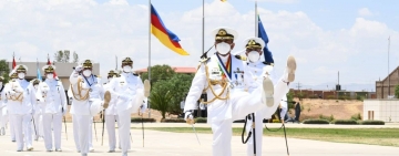 La Armada Bolivia en 195 años premia el esfuerzo y dedicación