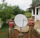 Emplazan antena satelital en Capitanía de Puerto Menor en Beni