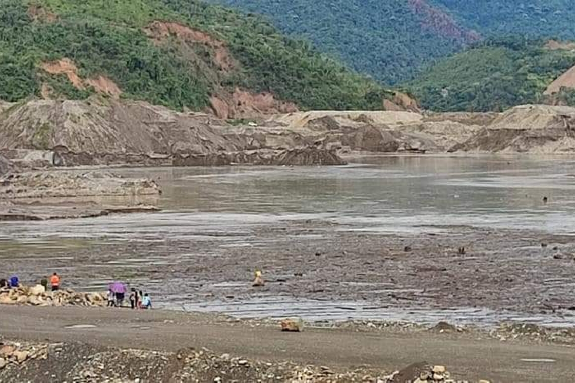 Militares buscan a seis personas desaparecidas por desborde de río Mapiri