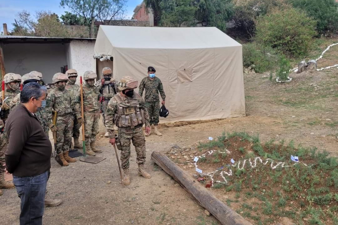 Gobierno destaca labor patriótica y levanta la moral del contingencia contraincendios