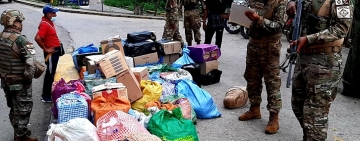 Marinos frenan ingreso de 104 cajas con productos de contrabando en Bermejo