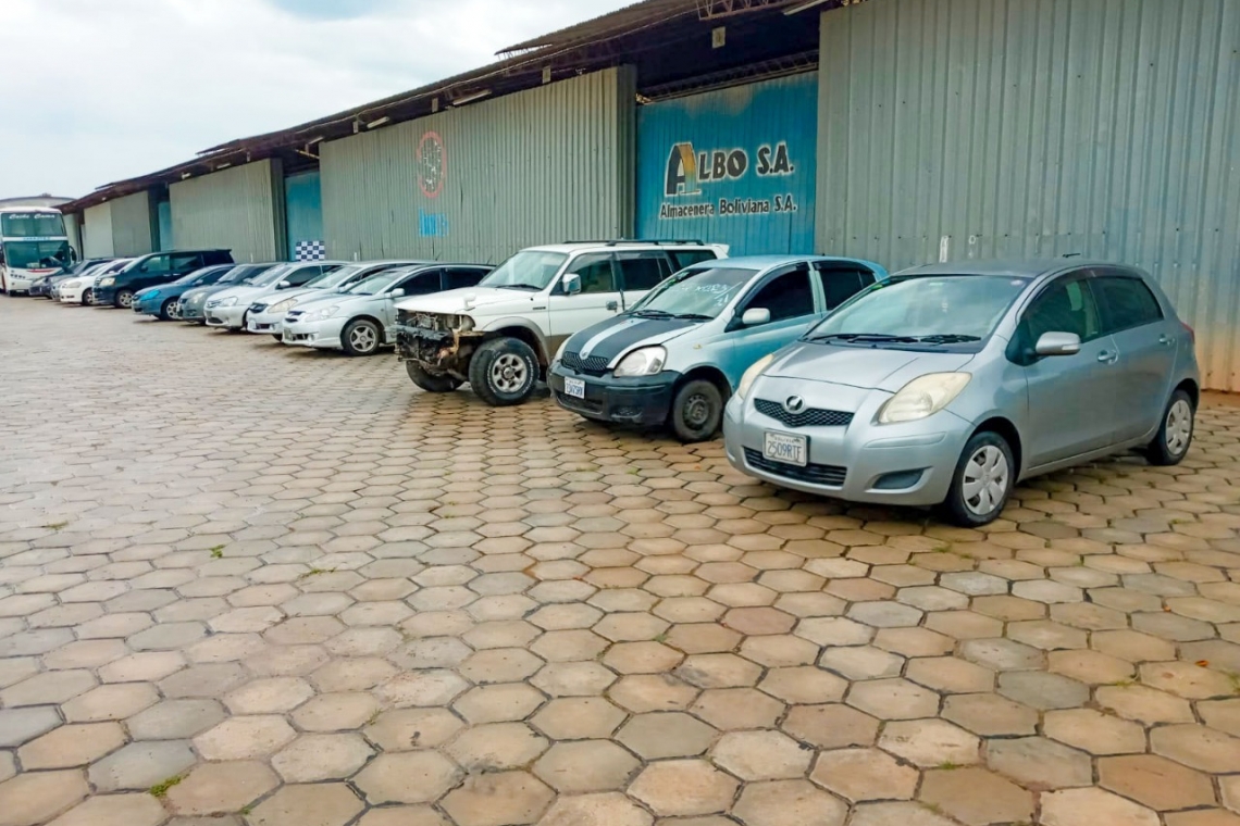 En Santa Cruz 14 vehículos “chutos” incautados suman más de Bs 2,3 millones