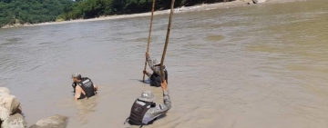 Marinos recuperan cuerpo de hombre en el Río Bermejo en Tarija