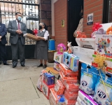 Por Reyes Fiscal General entrega regalos a hogar de niños en Sucre