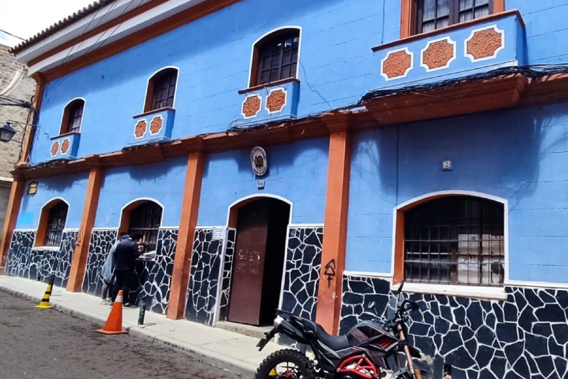 Designan a dos fiscales en presunto sobre precio en la compra de ambulancias en Potosí