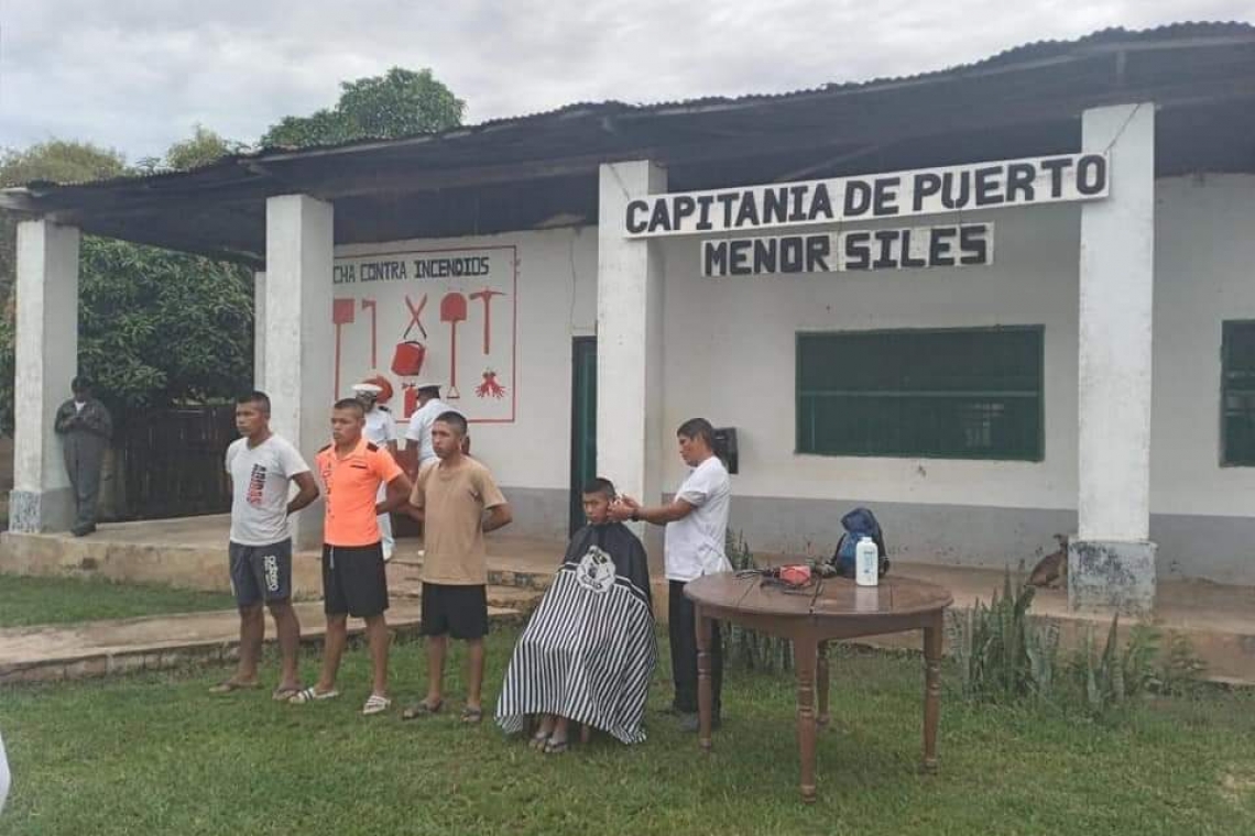Barco Hospital navega ríos orientales y lleva atención médica y acción cívica