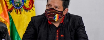 Gobernador paceño paso la noche en celdas por beber alcohol en su despacho