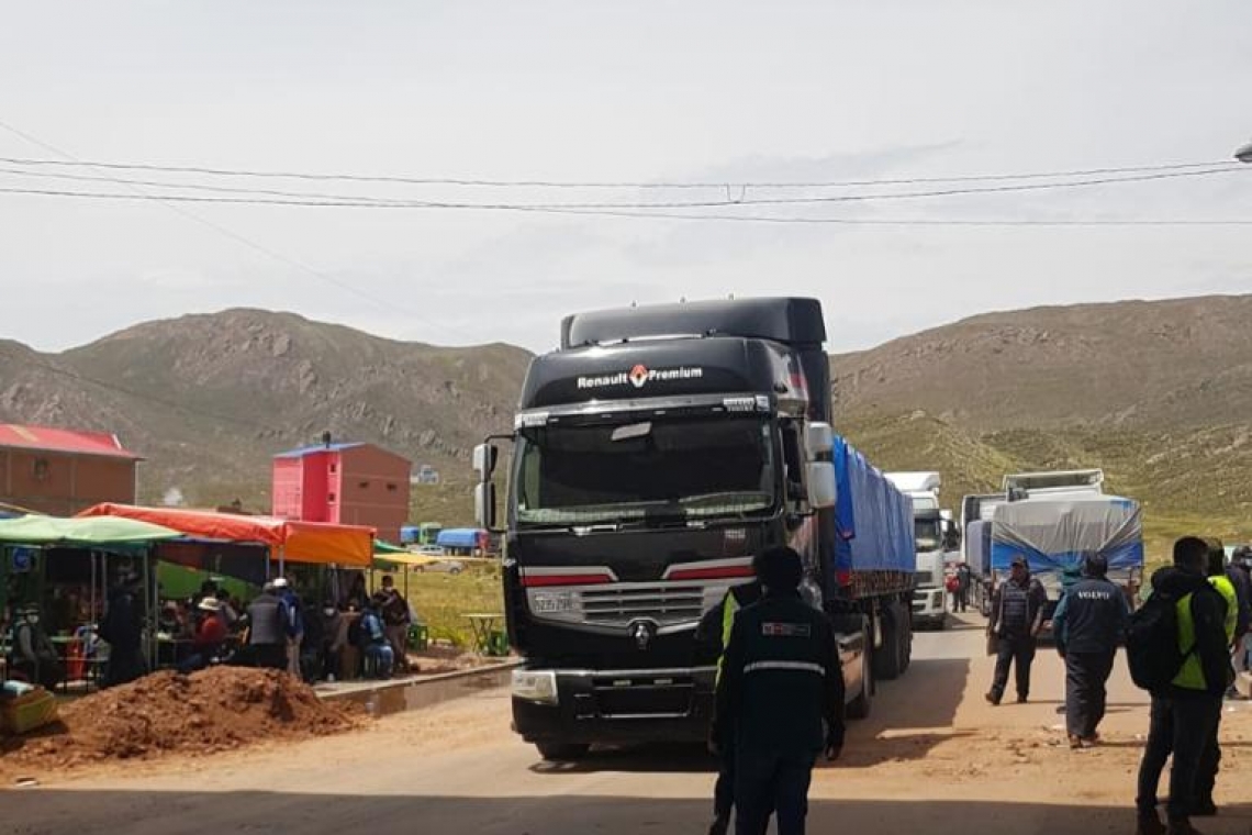 Aduana facilita el ingreso de más de 463 camiones en frontera Desaguadero