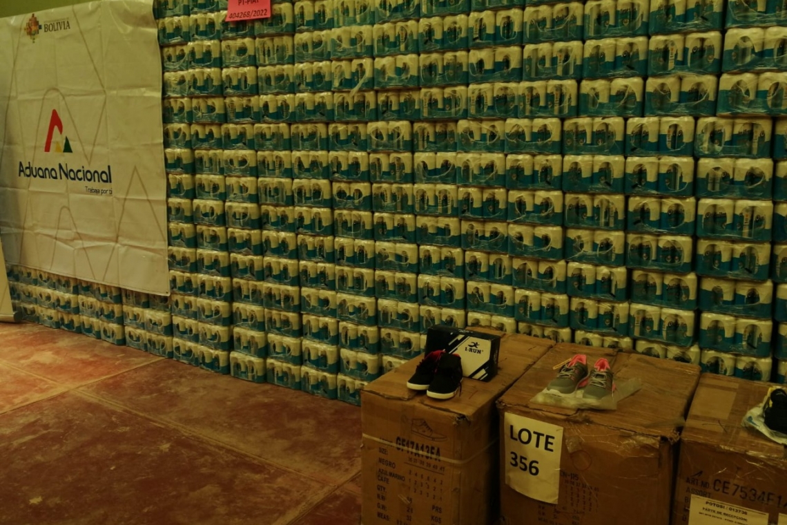 Destruyen 54 toneladas de bebidas alcohólicas de contrabando en Tarija