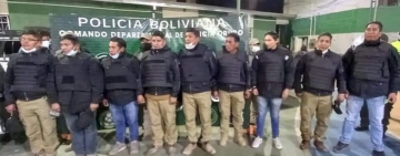 Aduana destituye a 9 funcionarios acusados de desmantelar vehículos incautados