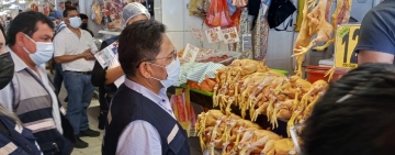 Verifican que bajó el precio de la carne de pollo y cerdo en Santa Cruz