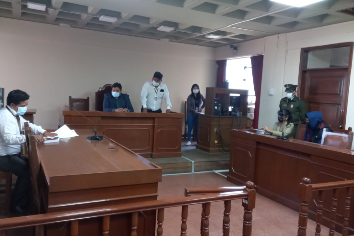 Encarcelan a policía imputado por asesinar al tío en Cochabamba