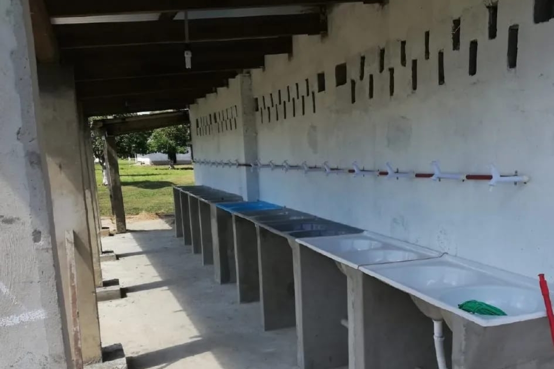 Armada Boliviana entrega obras en unidades navales en línea de frontera