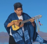 Cesar Requena vuelve a sorprender con un cover de Michael Jackson en charango