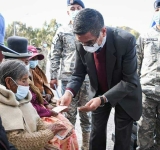 Las FFAA habilitan 150 puntos en 67 unidades militares para el pago de la Renta Dignidad