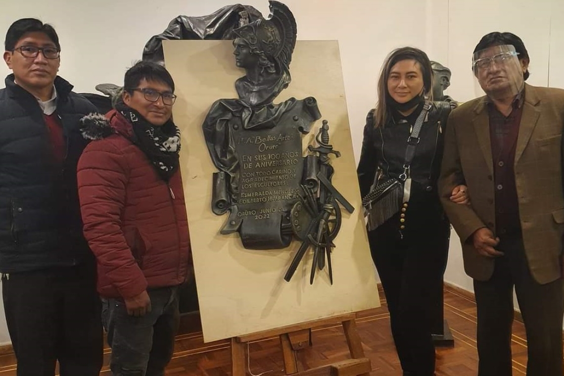 Ex alumnos de Bellas Artes celebran 100 años de su institución con magníficas esculturas