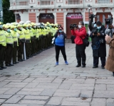 Caen dos efectivos por extorsión de $us 6.000 a colombiano implicado en asesinato de policías