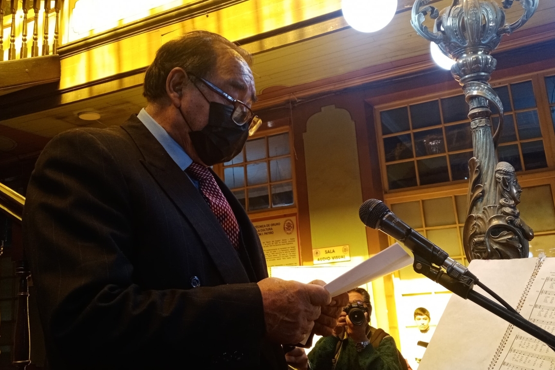 Memorias de Antonio Revollo se reflejan en un libro de su autoría 