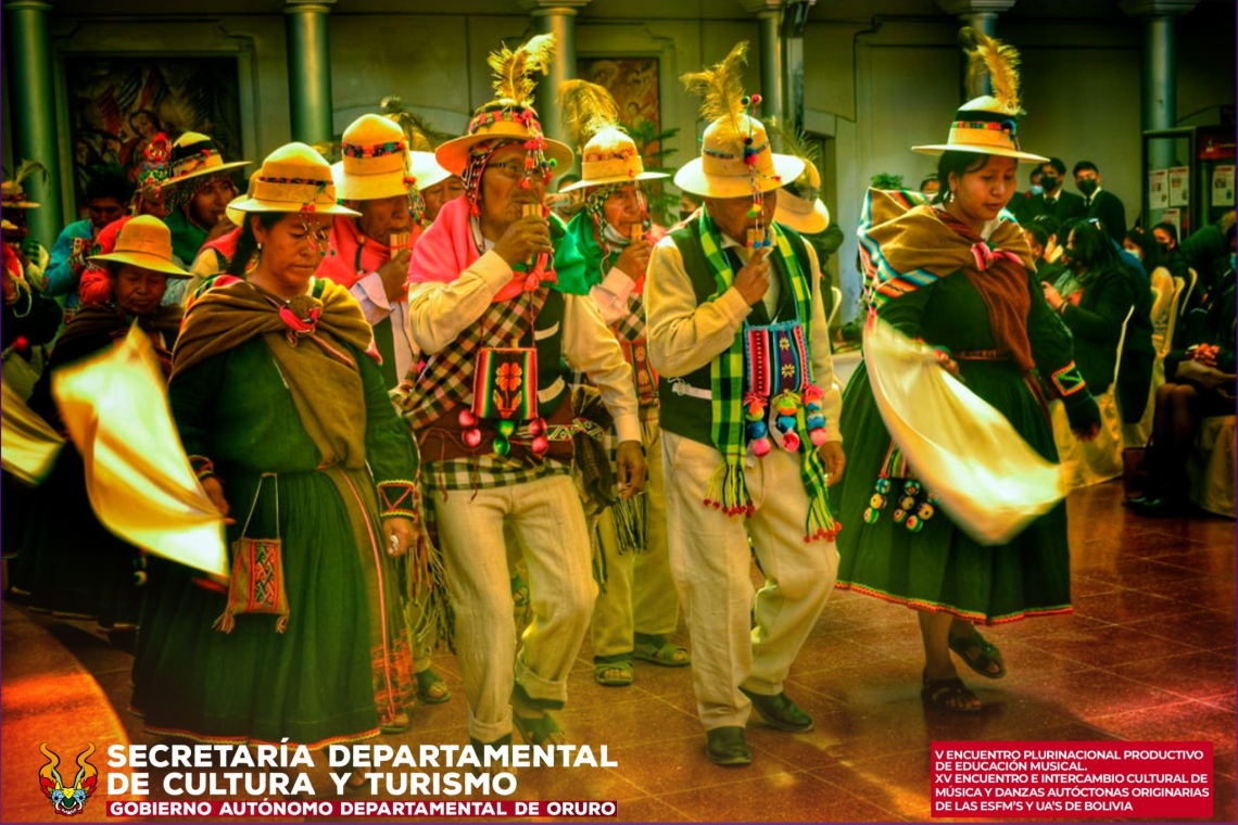 Futuros maestros de toda Bolivia resaltaran las danzas tradicionales en la Capital del Folklore