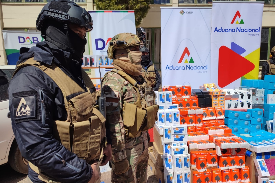 Aduana incauta celulares, impresoras y parlantes valorados en más de Bs 800.000