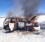 CEO-LCC comisa flotas, un camión, vehículos y queman una vagoneta