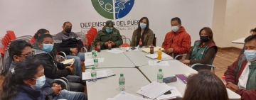 Defensoría logra excluir fotos de libretas de salud de trabajadoras sexuales