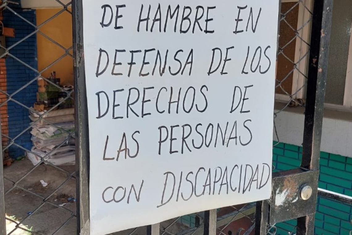Personas con discapacidad declaran cuarto intermedio en sus medidas con firma de acuerdo