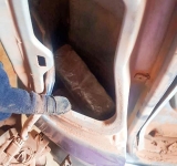 Descubren cocaína oculta en un “macaco” de un minibús en Cobija