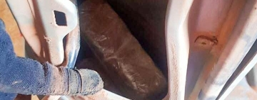 Descubren cocaína oculta en un “macaco” de un minibús en Cobija
