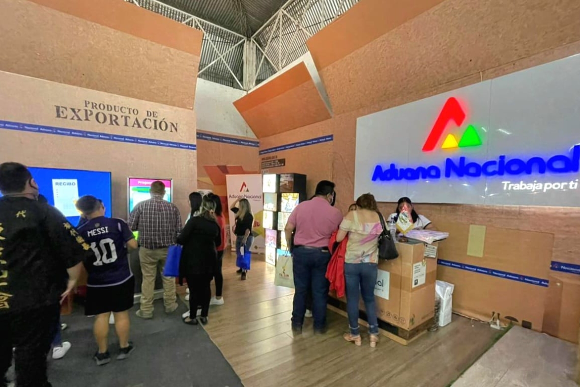 Con premio al mejor stand Aduana se despide de “FexpoTarija2022”