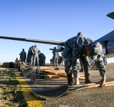 Bomberos forestales se desplazan para combatir los incendios en La Paz