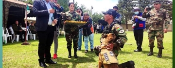 La lucha antidroga de Bolivia y Panamá se fortalece con 42 guías y canes
