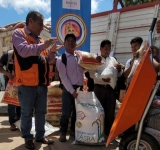 Gobierno entrega 107 toneladas de alimentos para damnificadas de municipios cruceños