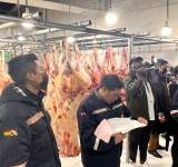 El Alto: Sancionan con 3.000 y 10.000 UFV a dos frigoríficos por alterar el peso en sus balanzas