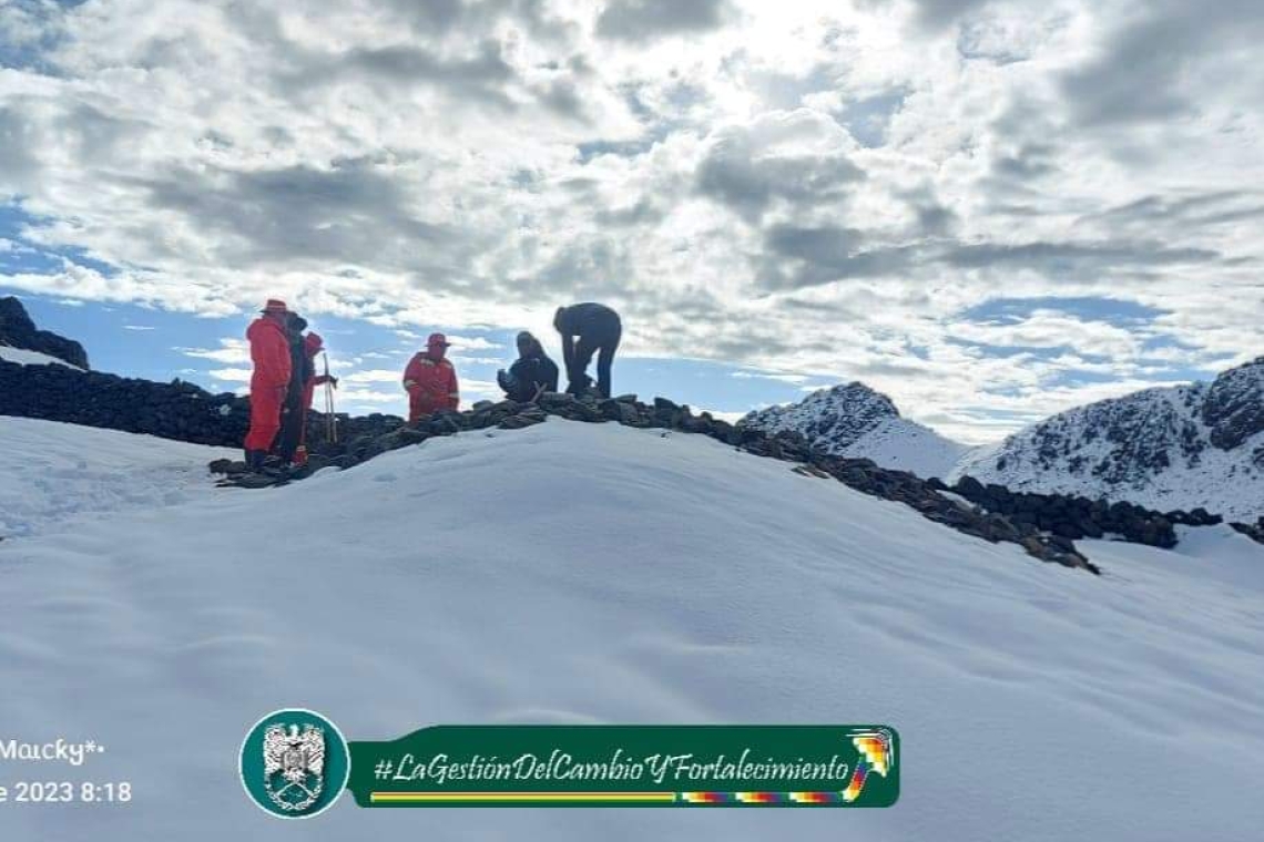 Bomberos rescatan a 5 personas reportadas como desaparecidas en La Paz