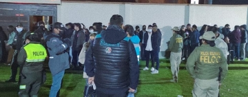 Policía interviene fiesta clandestina en Achumani