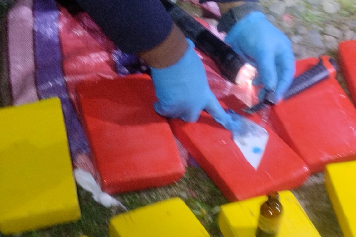 CEO intercepta vehículo con cocaína en interdicción al contrabando en Tambillo