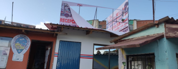 Choferes de terminal Minasa atentan contra Caseta de Trans Copacabana 1MEN