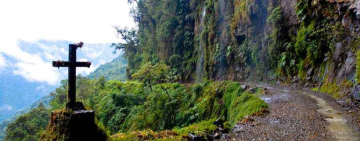 Repatriaran a ciclista ecuatoriano que se precipito en la carretera de la muerte