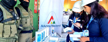 Oruro: Aduana comisa celulares y prendas de vestir por valor de Bs 788.000