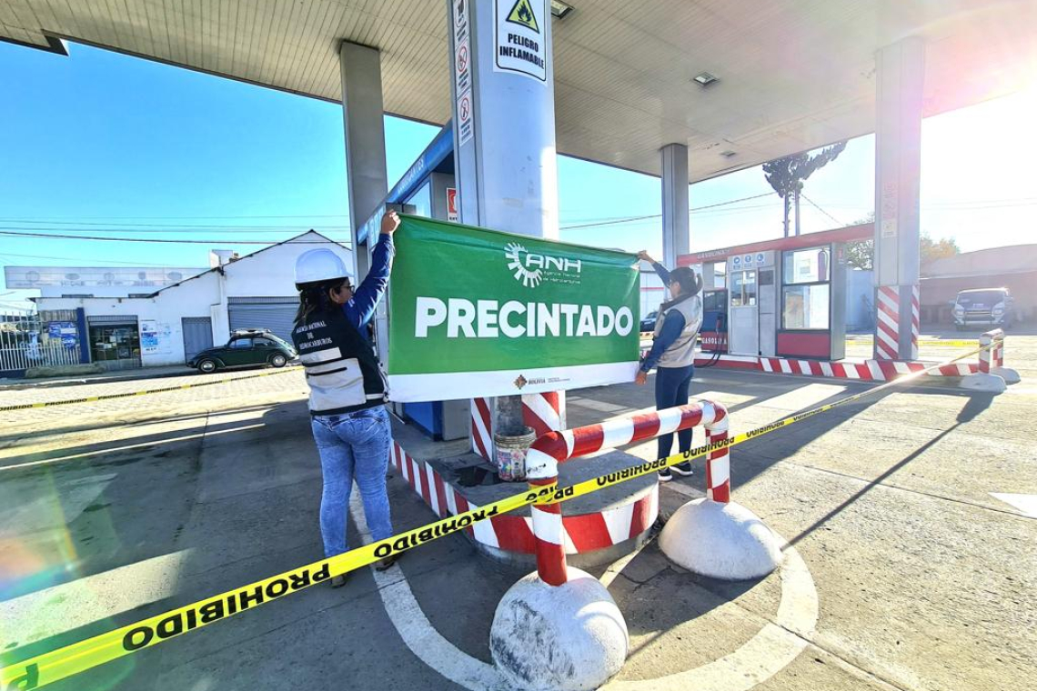 ANH interviene estaciones de servicio en El Alto por venta irregular de combustible