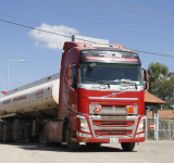 YPFB despacha para Santa Cruz 3,1 millones de litros de diésel y desaparecen filas en EESS