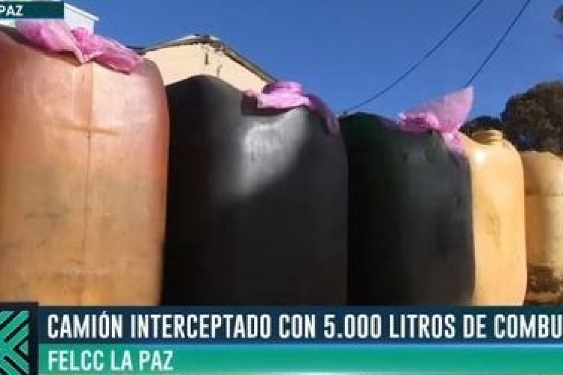 En el norte de La Paz interceptan camión que trasladaba 5.000 litros de combustible de forma ilegal