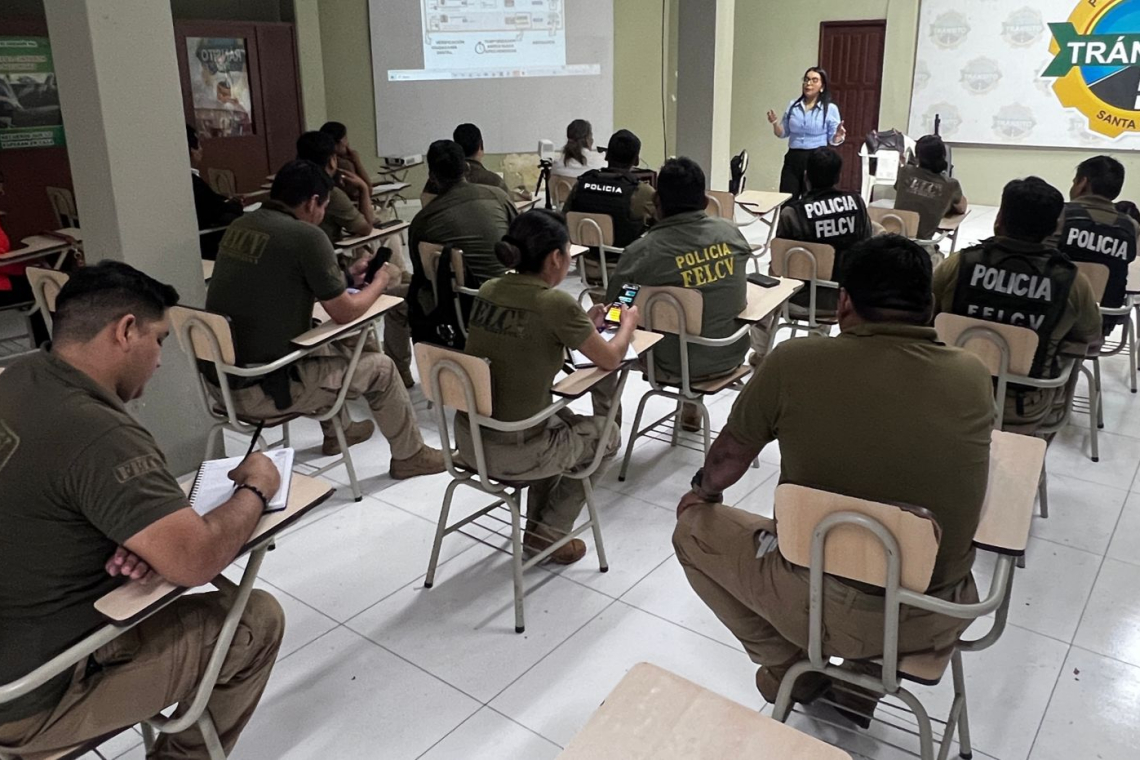 Fiscalía capacita a policías de la FELCV-Santa Cruz para correcta toma de denuncias